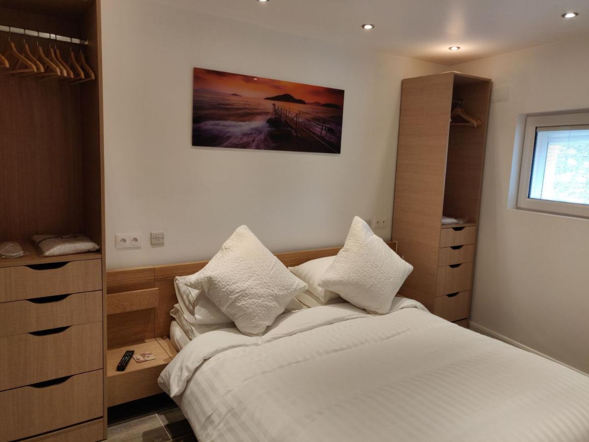 Dobbies Adults Only Boutique Apartment Saint-Marcel-sur-Aude ภายนอก รูปภาพ